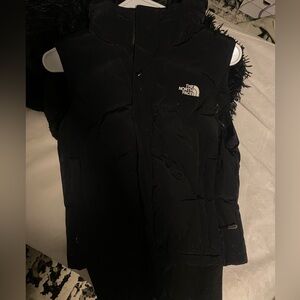 Size small black north face vest